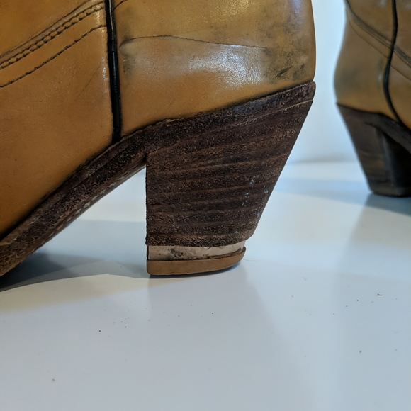 ❗️TAKING OFFERS❗️Vintage Frye Boots OBO - Picture 2 of 15